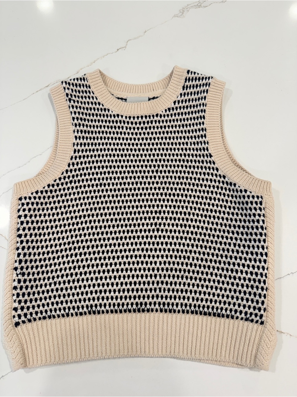 Varley Beige and Black Knit Sleeveless Sweater